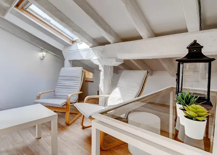 Preciosa Buhardilla En Hondarribia, Centro, 2 Hb * 宏达瑞比亚